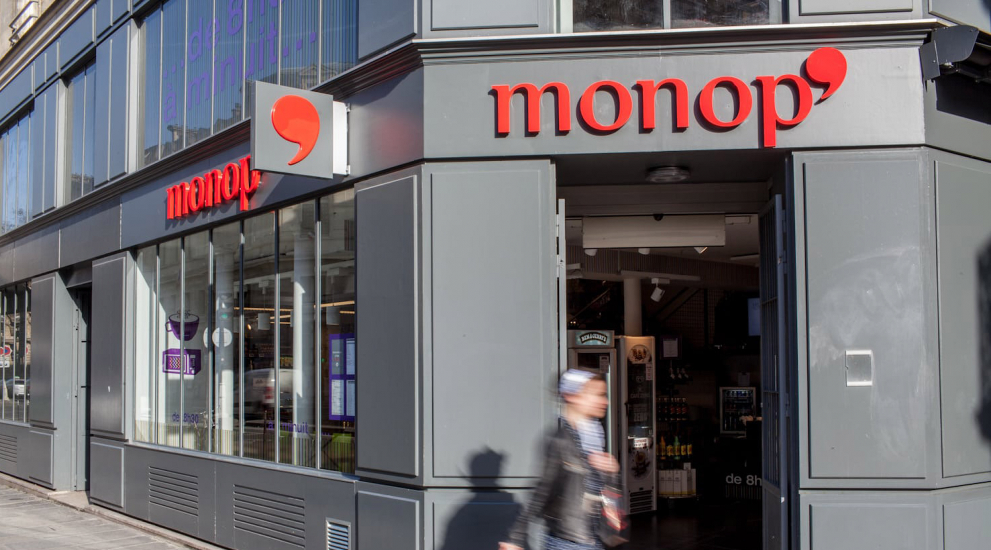 monop facade front sign brand logo bubble